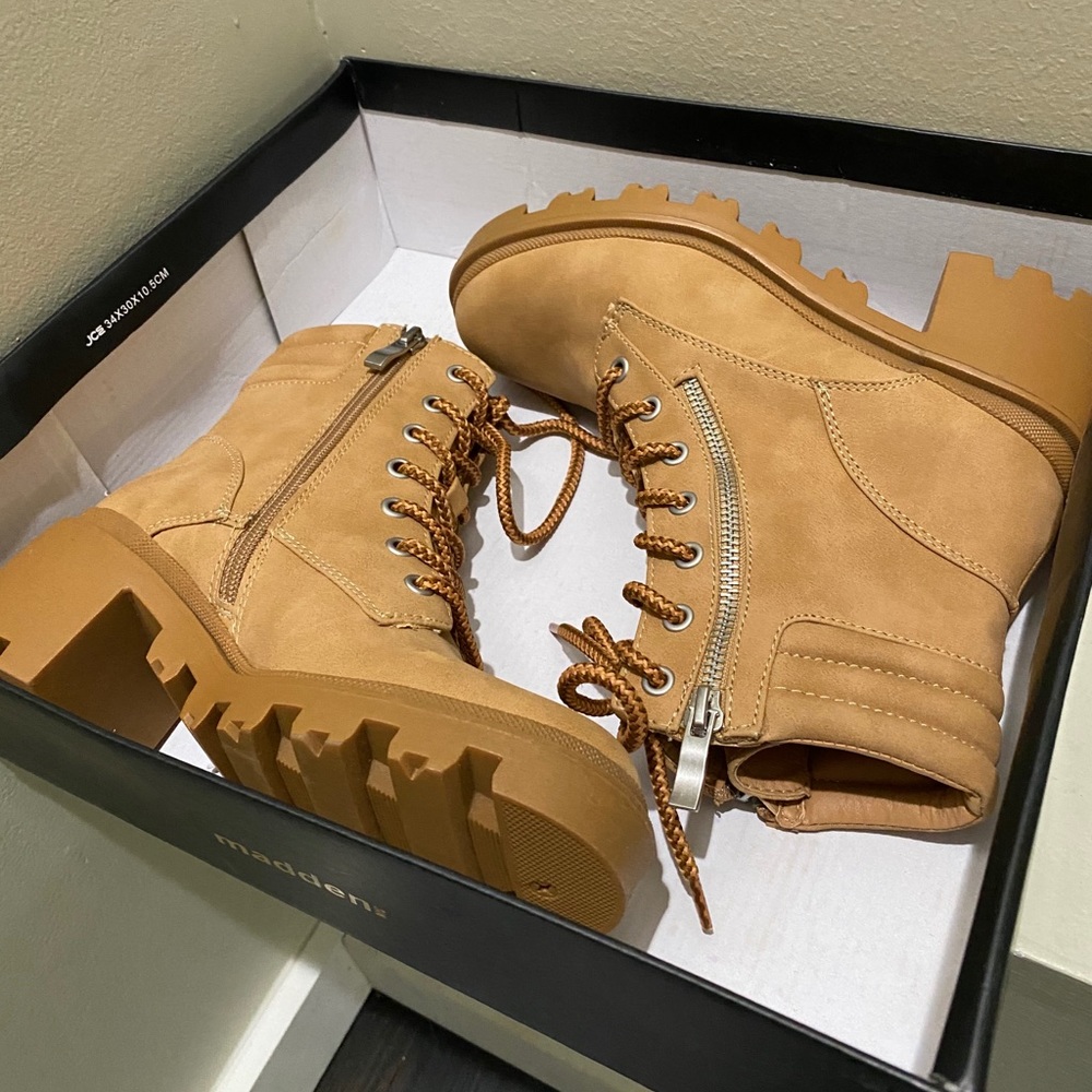 NWT Madden NYC Boots